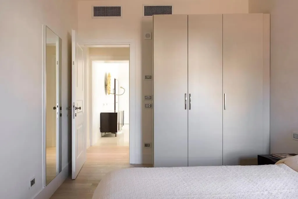 Ca' Vittoria, A Different Way To Stay In Venice Apartment