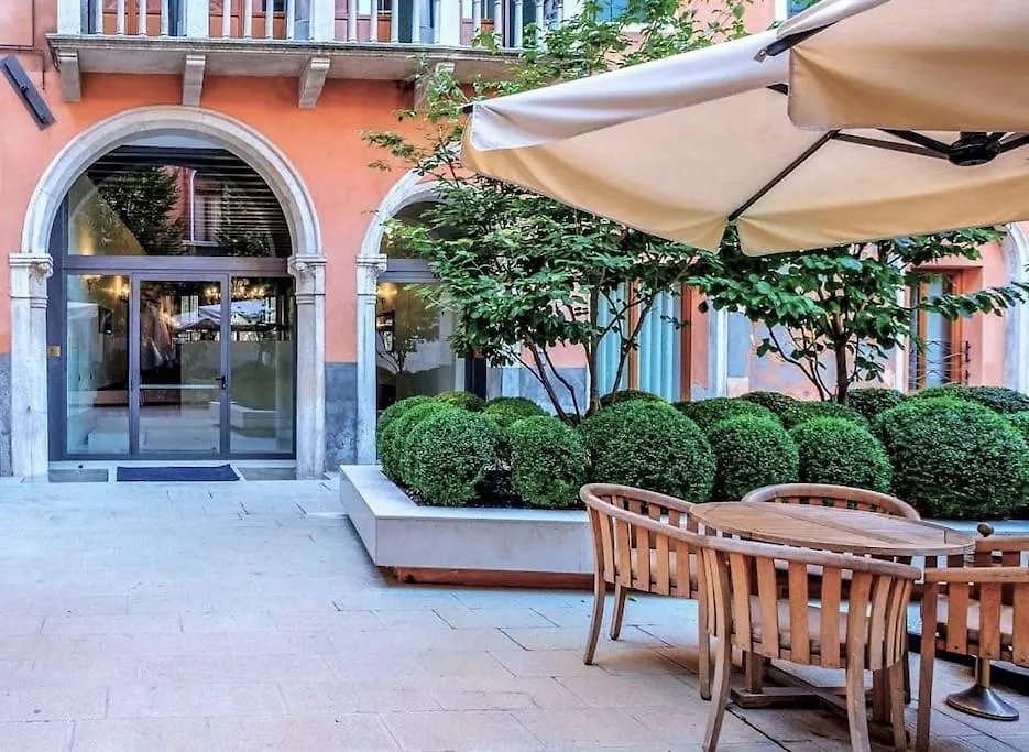 Apartment Ca' Vittoria, A Different Way To Stay In Venice